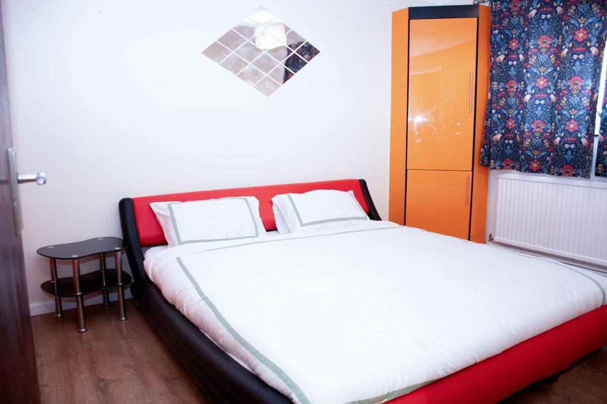 Simlar Luxury Stay, Parking, Wi-Fi, Basketball Court Leicester Exterior photo