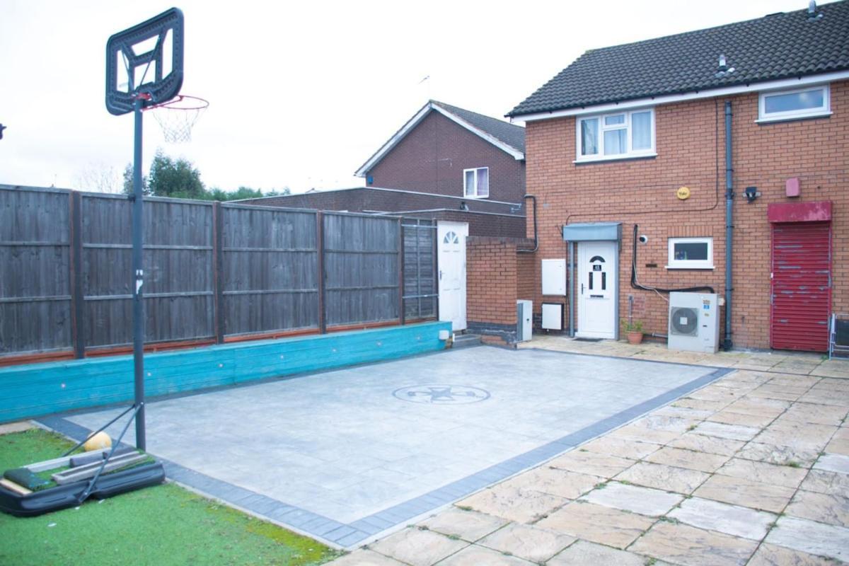 Simlar Luxury Stay, Parking, Wi-Fi, Basketball Court Leicester Exterior photo